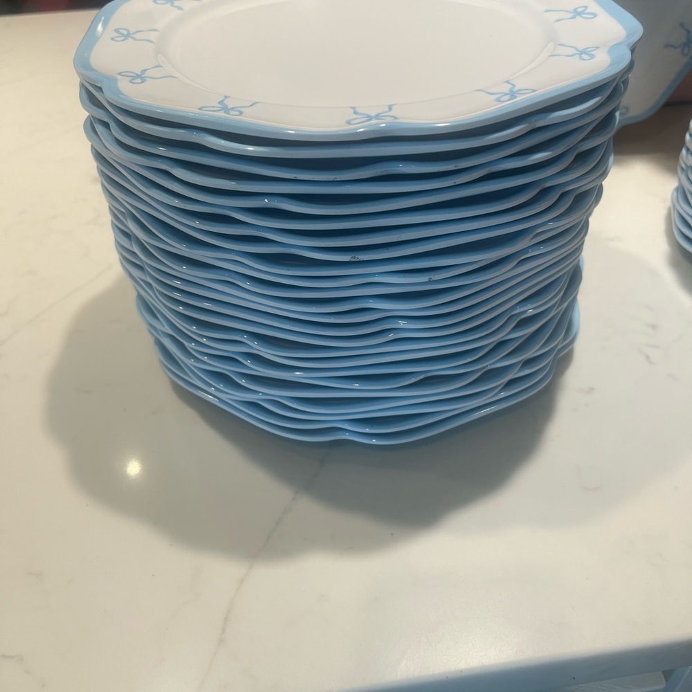 Shabby Chic Blue Ribbon Design Plates - Picture 2 of 6